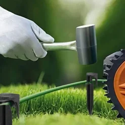 100 st yttre kabelfästspikar, kompatibla med robotgräsklippare från Gardena, Husqvarna, Worx, Bosch