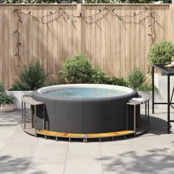 Badtunna infattning med förvaring och trappsteg i trä grå