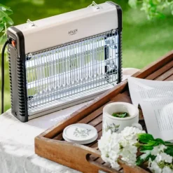 Elektrisk myggfälla med LED-lampa och 2200 V elektrisk stöt