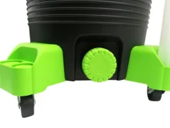 En dammdammsugare med ett set munstycken