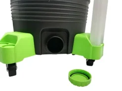 En dammdammsugare med ett set munstycken