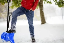 Hopfällbar snöskyffel, två handtag, ergonomisk