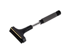 Isskrapa med metallblad och långt handtag