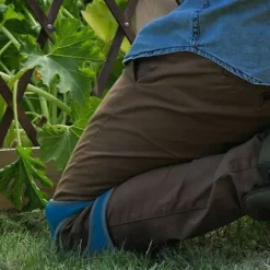 Justerbara knäskydd för trädgårdsarbete