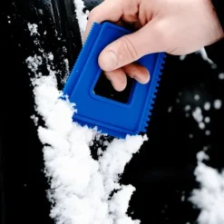 K2 Isskrapa tar bort snö, frost och is