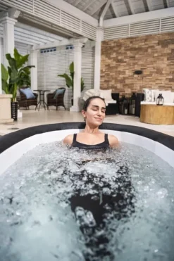 Lay-Z Glacial dip Isbad m/pump 152 x 92 x 71 cm