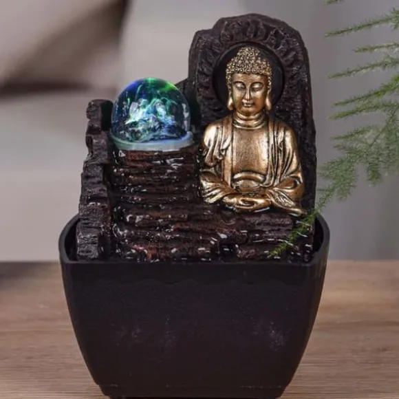 Liten hartsfontän inomhus med Theravada Buddha LED