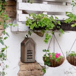 Nyckelpigshus, 25x12x10 cm, Brun, Trä