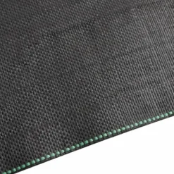 Ogräsmatta i slitstarkt PP - Ogräsbekämpning och vattengenomsläpplighet | Storlek: 0,5x100 m | Färg: Svart