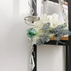 2-pack 7-tums prydnadsbollar med spiralsvans dekorativ vindstabilisator inomhus- och utomhusträdgårdsdekoration rostfritt stål glasbollar med hängand | CDON