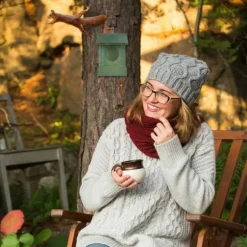 Relaxdays Ekorre mata, Matningsdispenser, att hänga, trä, HLP: 17,5 x 14 x 25 cm, mörkgrön