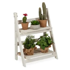 Robust vit blomstertrappa i trä