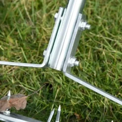 Rootz Lawn Roller - Lawn Aerator - Handtagslängd justerbar - Hand Scarifier - Spiked Roller Lawn - Underhåll trädgård - Grön + Silver - 139 x 43,5 x 1 | CDON