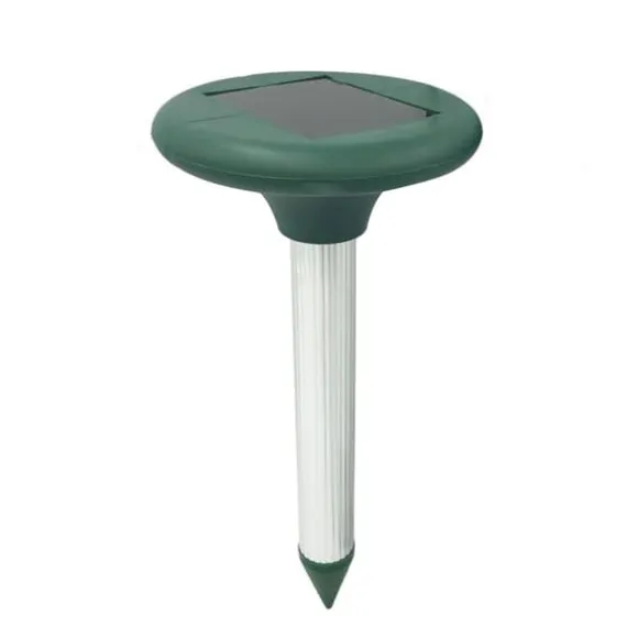 Solcellsdriven djurskrämmare