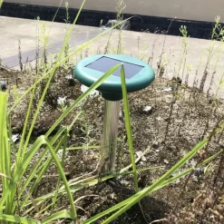 Solcellsdriven djurskrämmare