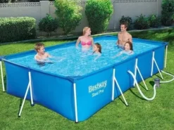 Sommarglädje garanterad med denna stora ovanmarkspool - Komplett med pump, filter och reparationssats