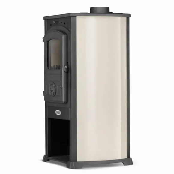 Stilren vedeldad kamin - klassisk design - 10 kW effekt - upp till 100 m²