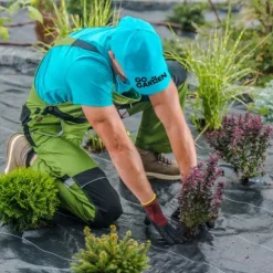 Svart agrotextil för ogräs, mulching, 3,2x100m, 70g pinnar