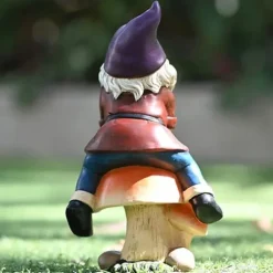 Trädgårdsdvärgstaty, gjord av hartsmaterial, lekfull dvärg som sitter på en svamp, trädgårdsdekoration, älvdvärgskulpturdekoration, juldekoration uto | CDON