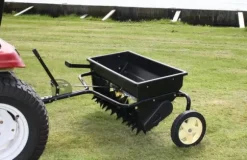 TROLLA Gräsmatteluftare/gödselspridare i kombination