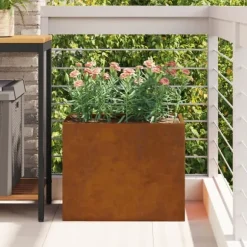 Urbana Trädgårdsplanterare i Väderbiten Stål | Storlek: 50x32x40 cm | Färg: Brun