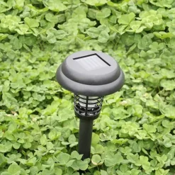 Utomhus Solar Myggdödare Lampa Elektrisk Bug Zapper Vattentät Insektsfälla Anti Mosquito Light Trädgård Gräsmatta Myggfälla