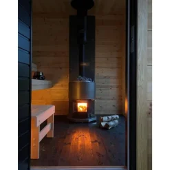 Vedeldat Bastuaggregat Narvi Luosto med Vattenbehållare