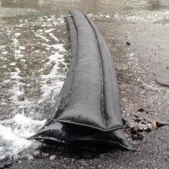 Översvämningsskydd - Quick Dam - QD617-8 - 3 m - Vattenaktiverad - Kompakt och lätt