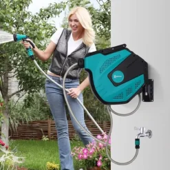 Väggslangbox 15 m med multistråle, 180° sväng, frostskydd −5 till 45 °C, grön/svart