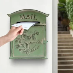 Vintage Brevlåda - Väggmonterad Brevlåda - För Staket - Präglad Metall - Utomhusbruk - 27×10,5×31,2 cm - Brevinkast 9,5×1,5 cm - Grön