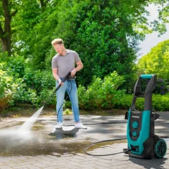 VONROC Högtryckstvätt 2200W – 170 Bar – 450L/h – Integrerad Tvättmedelsbehållare – 8m Slang – För Hem och Trädgård